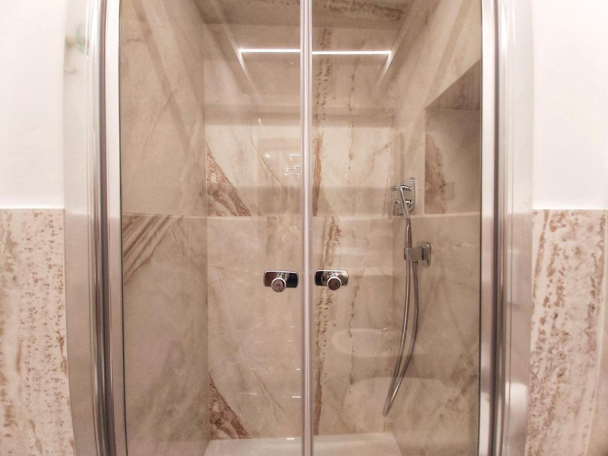 Le Due Piazze Apartment Genoa Luaran gambar